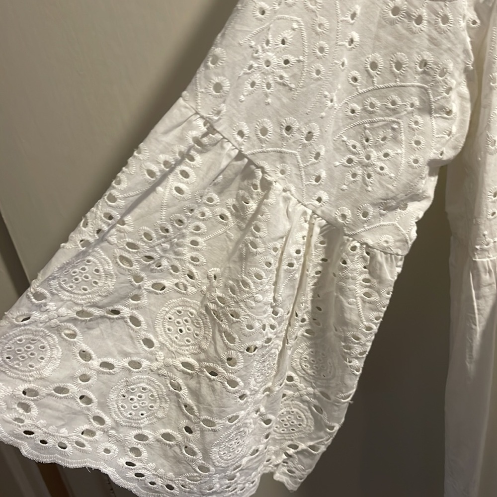 NWT White eyelet blouse  2 X
